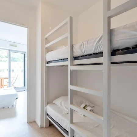 Les Pieds Dans L'eau - Welkeys *